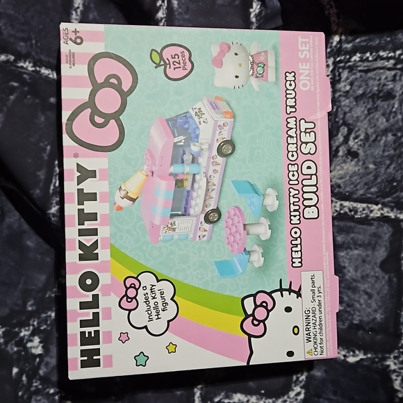 Sanrio Toys Sanrio Hello Kitty Ice Cream Truck Build Set Ages 6